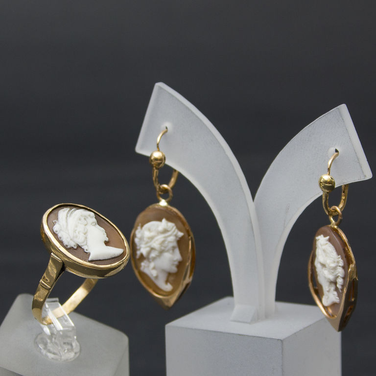 Gold Jewelry Set - ring and earrings 