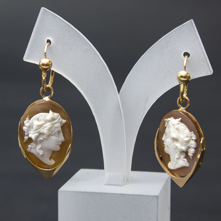 Gold Jewelry Set - ring and earrings 