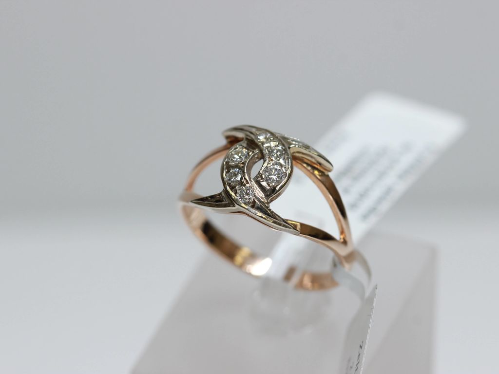 Золотое кольцо с 6 бриллиантами