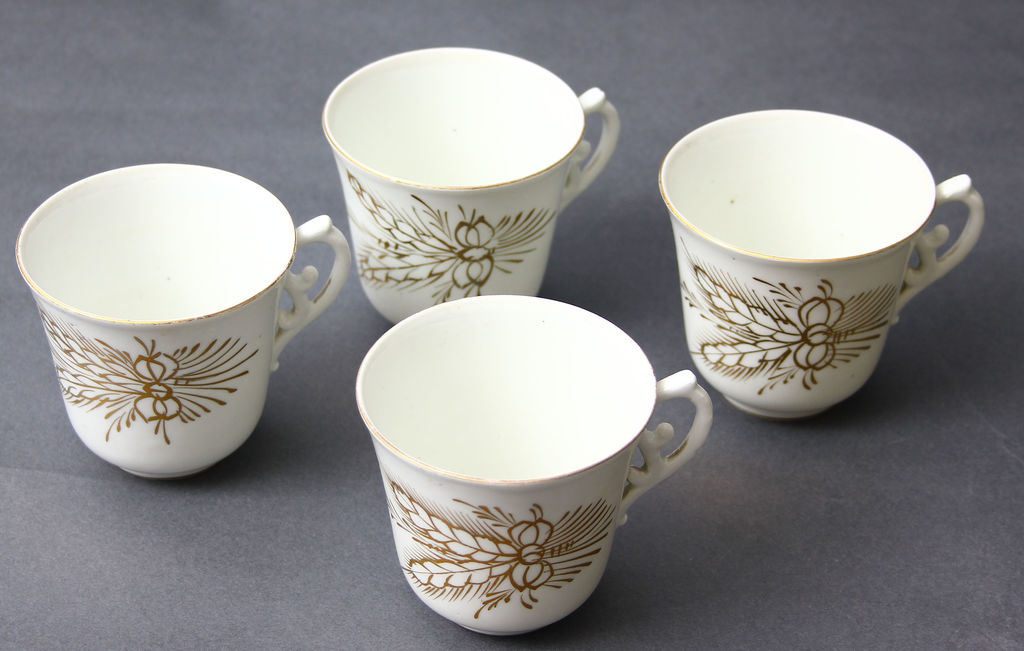 Porcelain cups 4 pcs.