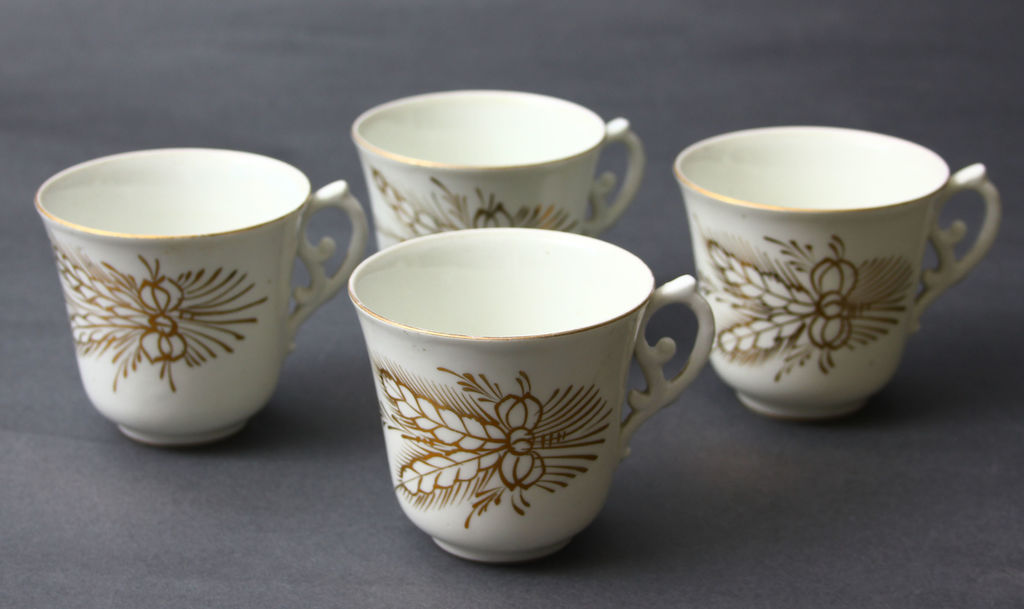 Porcelain cups 4 pcs.