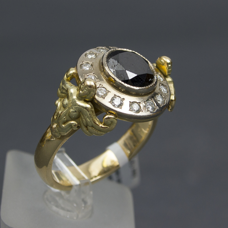 Men's 585 proof ring with diamonds