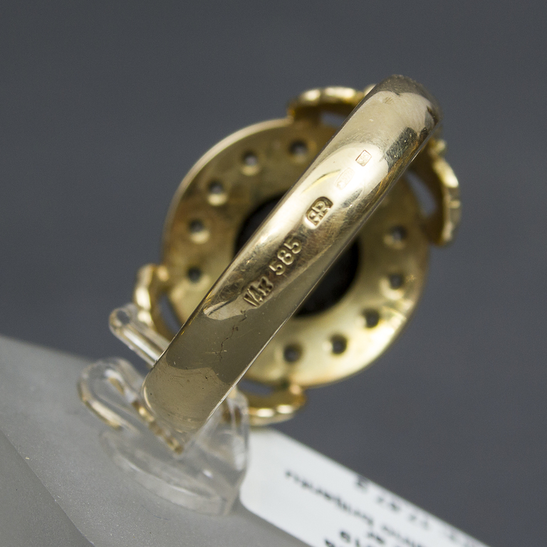 Мужское золотое кольцо с бриллиантами