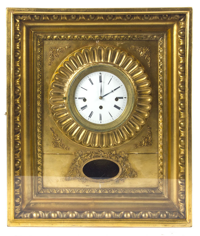 19.gadsimta sienas pulkstenis kokgrieztā un zeltītā rāmī