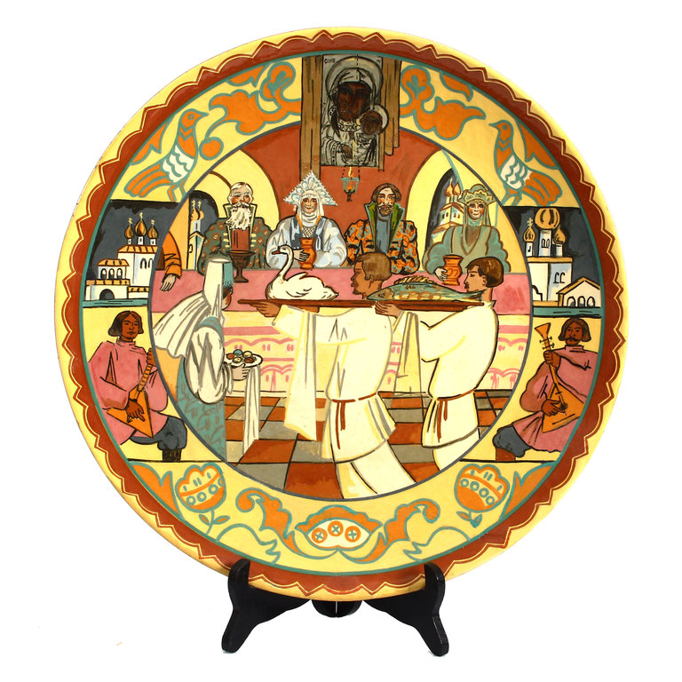 Dekoratīvs Kuzņecova keramikas šķīvis pēc Romana Sutas meta 