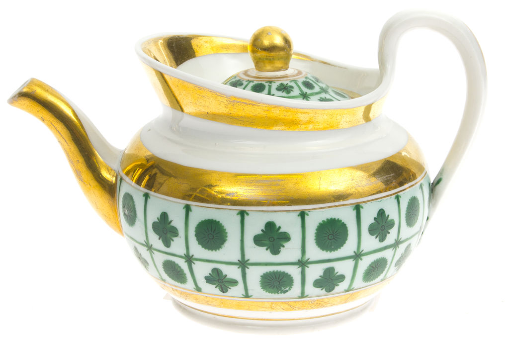 Porcelain teapot/coffee pot by Imperial porcelain factory
