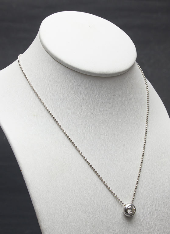 White gold necklace with 1.25 ct brilliant