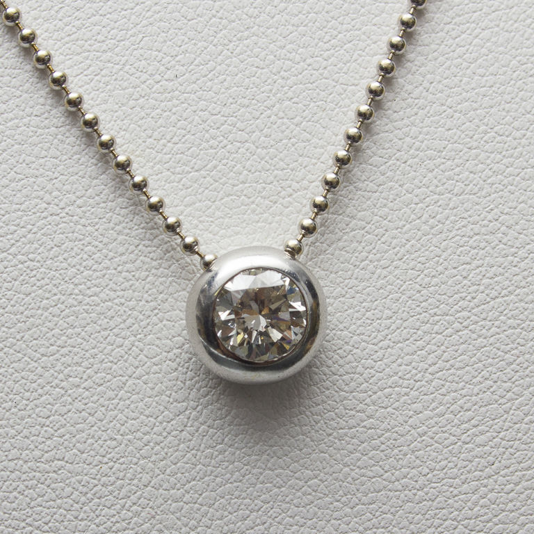 Ожерелье из белого золота с бриллиантом 1.25 кар