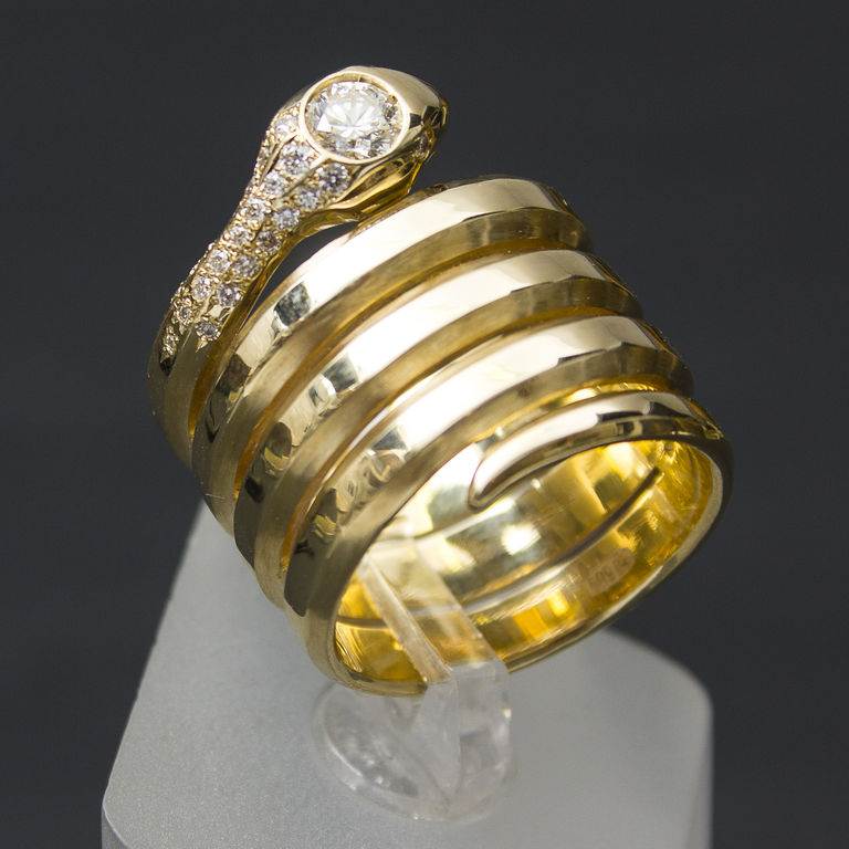 Golden ring 