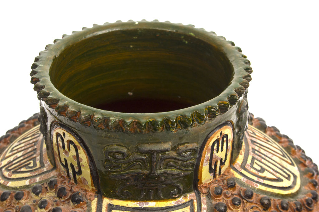 Kuzņecova keramikas vāze ar ķīniešu motīviem