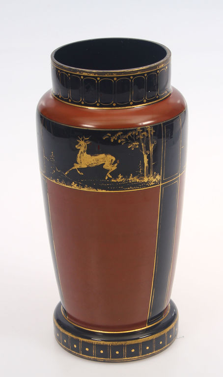 Стеклянная ваза с росписью и позолотой