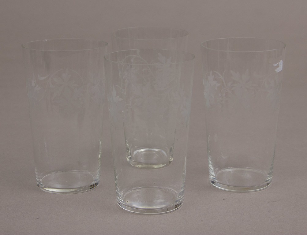 Стеклянные стаканы 4 шт.