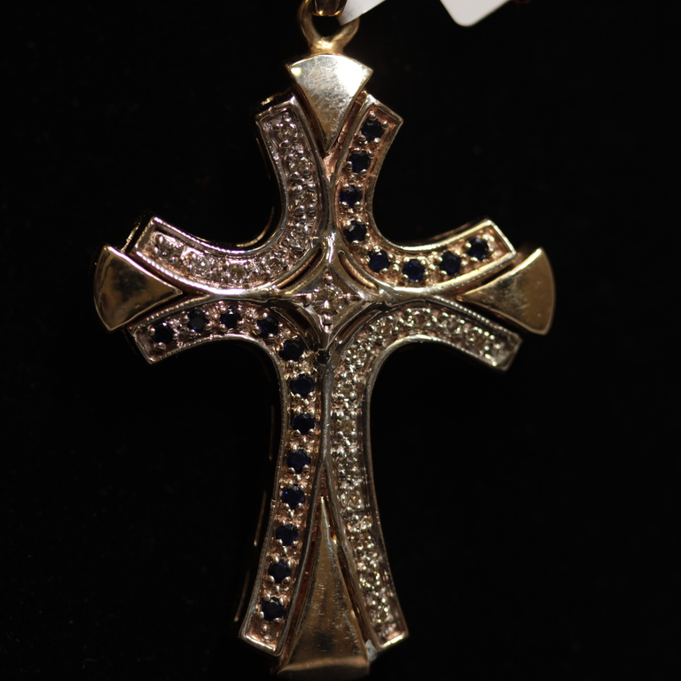 Gold pendant/cross with brilliants