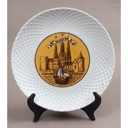 Porcelāna dekoratīvs šķīvis 