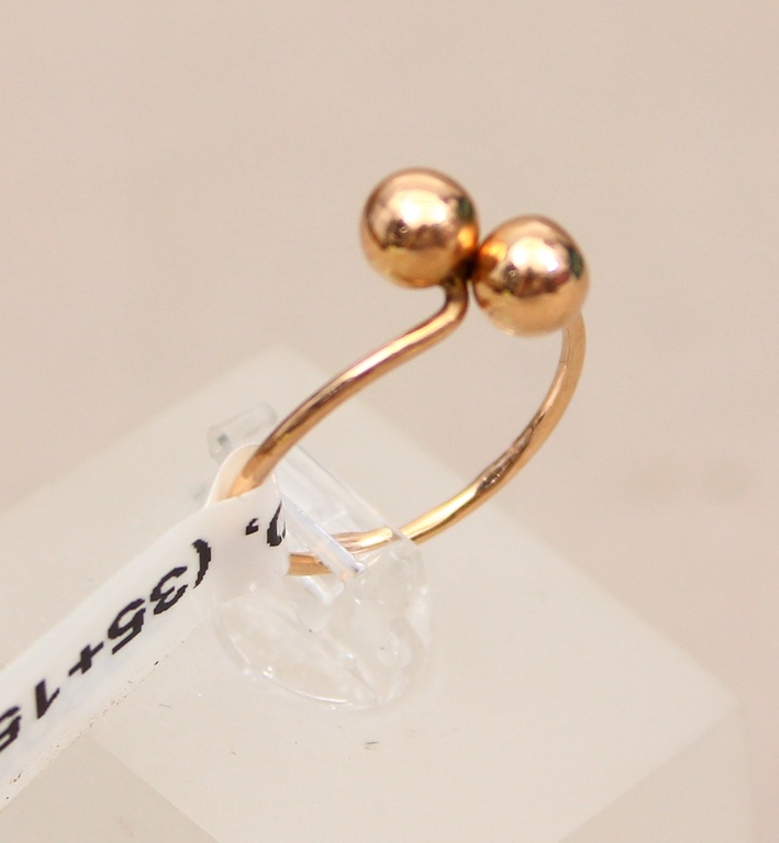 Gold ring