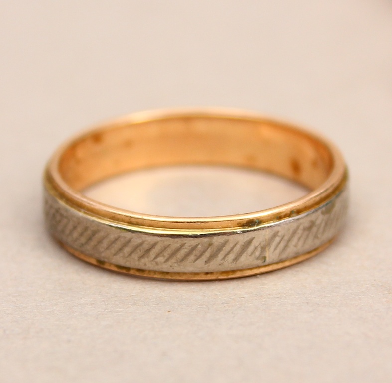 Gold wedding rings (4 pcs)
