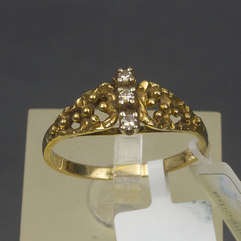 Золотое кольцо с бриллиантами   