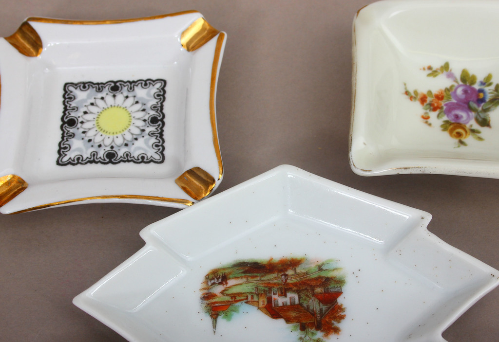 Porcelain ashtrays (5 pieces)