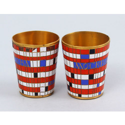 Metal cups with enamel 