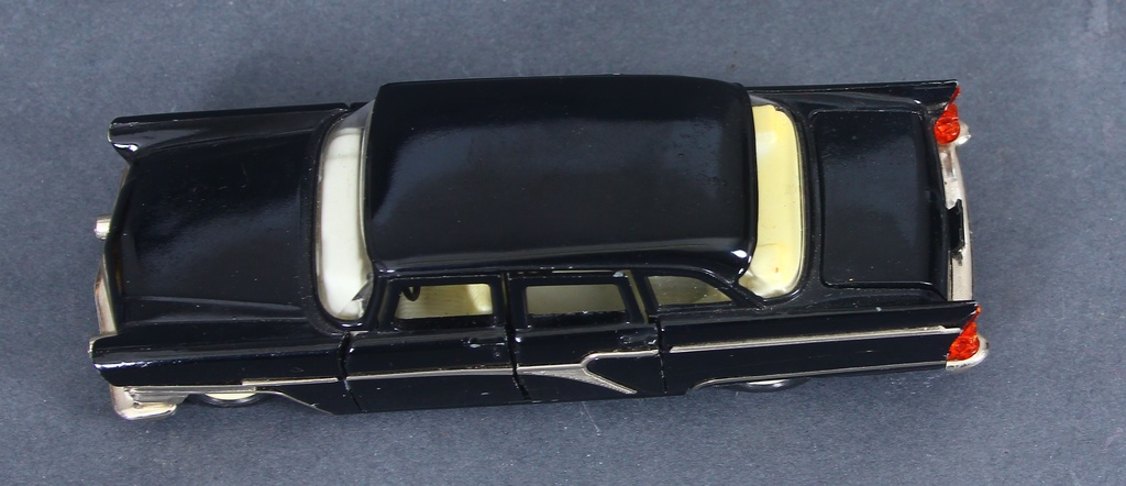 Модель советского автомобиля 