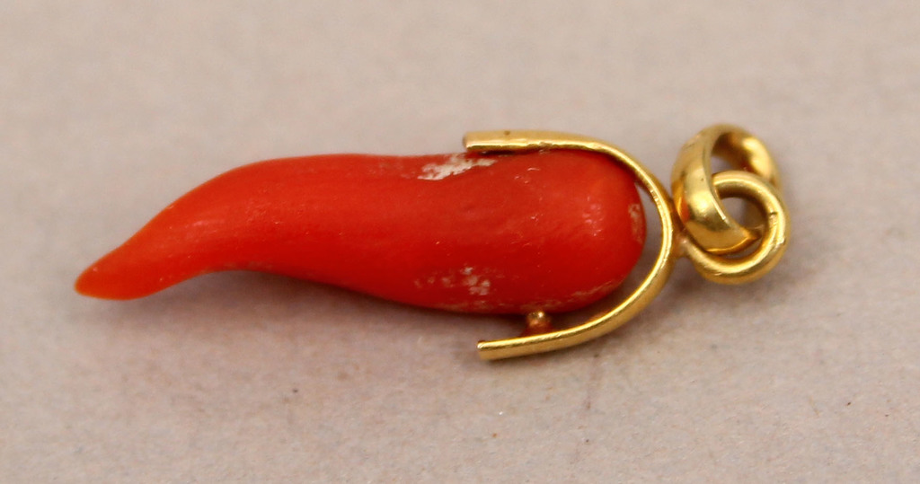 Gold pendant with coral