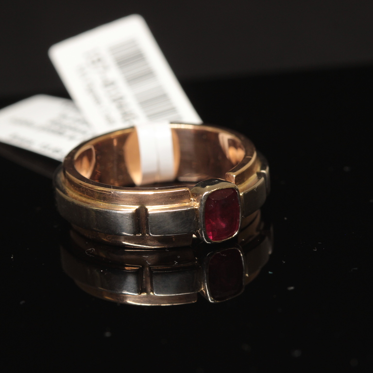 Золотое кольцо с рубин