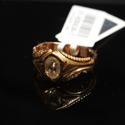 Золотое кольцо с сафиром
