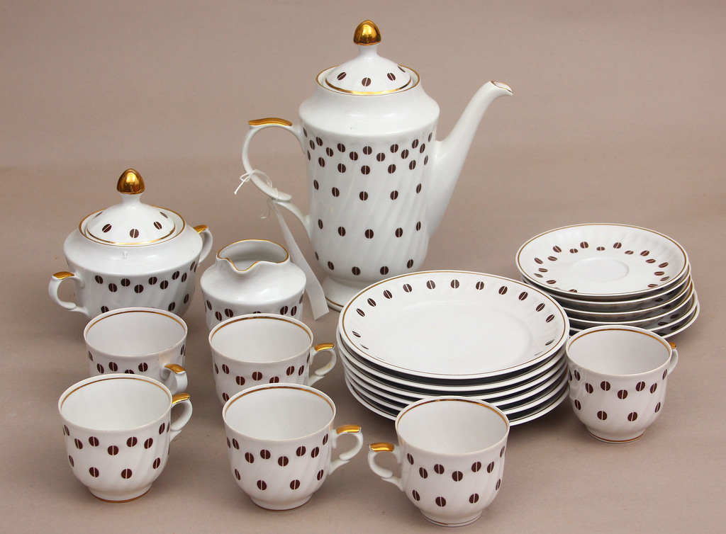 Porcelain tea / coffee set for 6 persons 