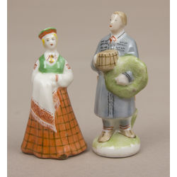 Porcelain mini figurines 2 pcs 