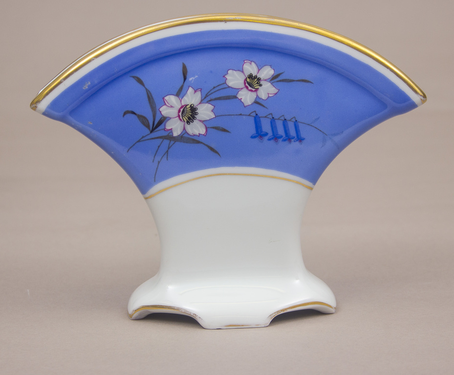 Porcelain Napkin holder (Unmarked)