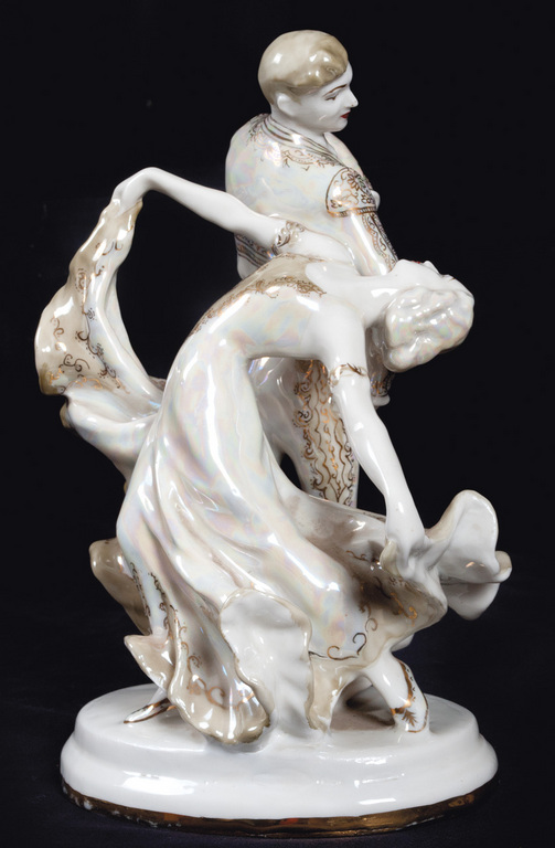 Porcelain figure of "Spanish Dance"