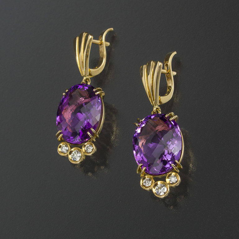 Gold jewelery set - ring, earrings, pendant   
