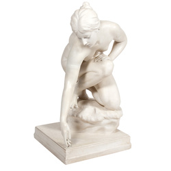 Alibastra skulptūra Sēdoša sieviete