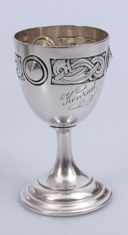 Серебрянный стакан 