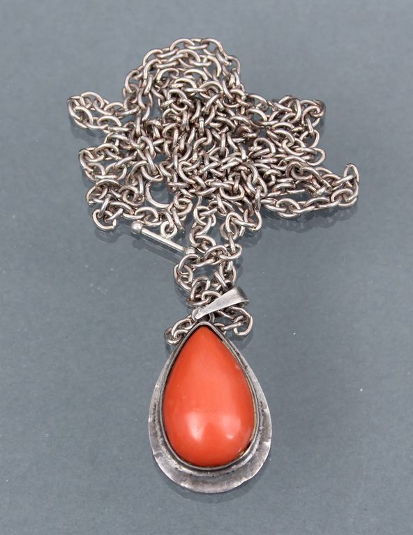Pendant with Mediterranean coral in sterling silver with chain