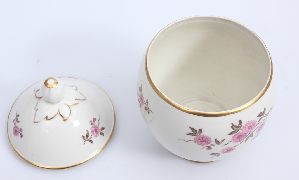 Porcelain sugar bowl 