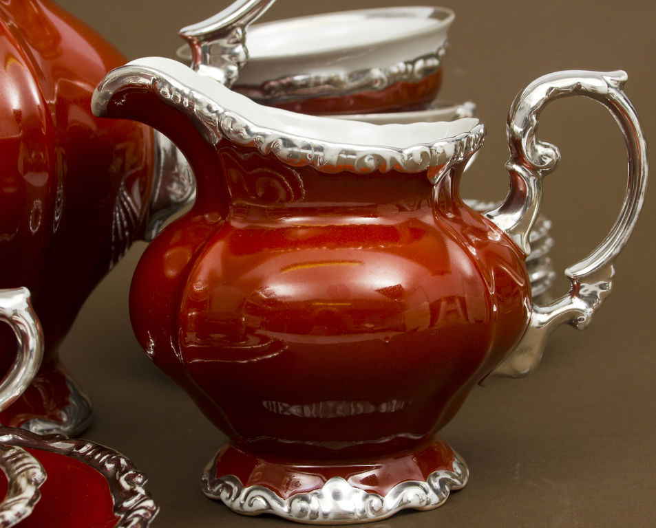 Baroka stila tējas/kafijas porcelāna servīze sešām personām ar sudraba apdari