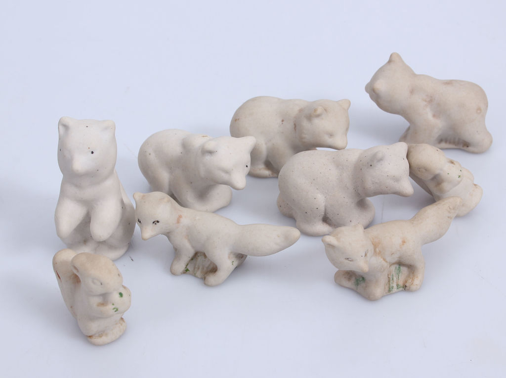 Collection of biscuit mini figurines - 9 pieces