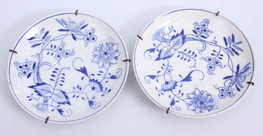 Porcelain decorative plates 2 pcs.