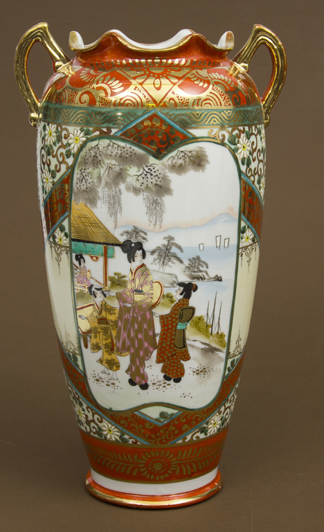 Art - deco porcelain vase 'Cranes'