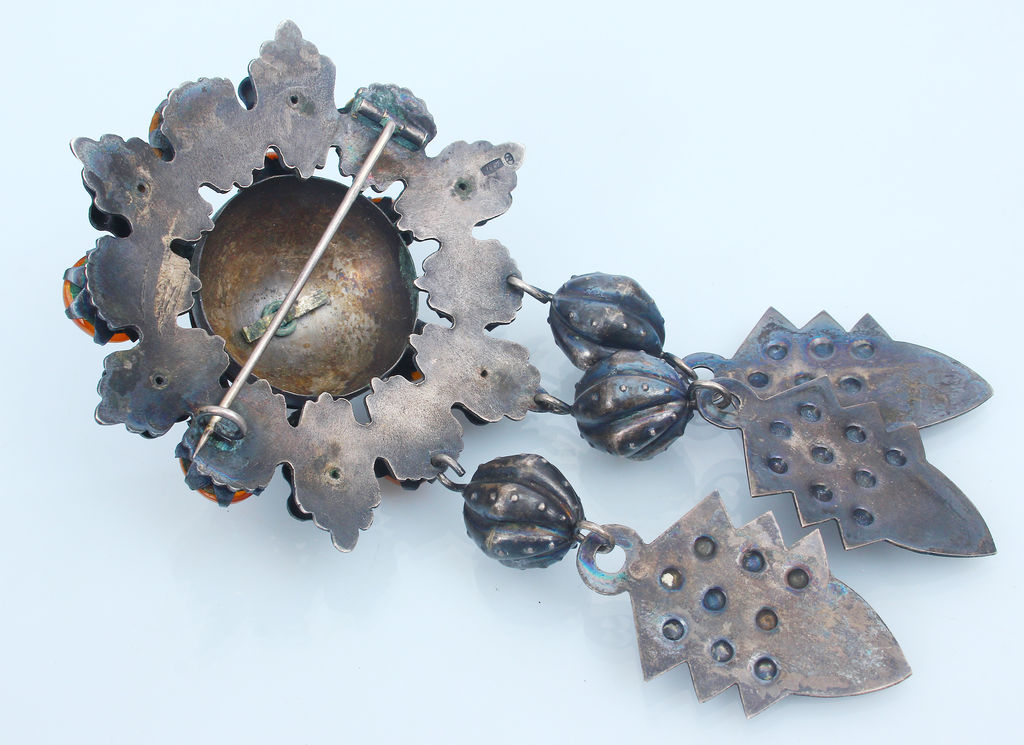 Silver brooch with amber (large, with pendants)
