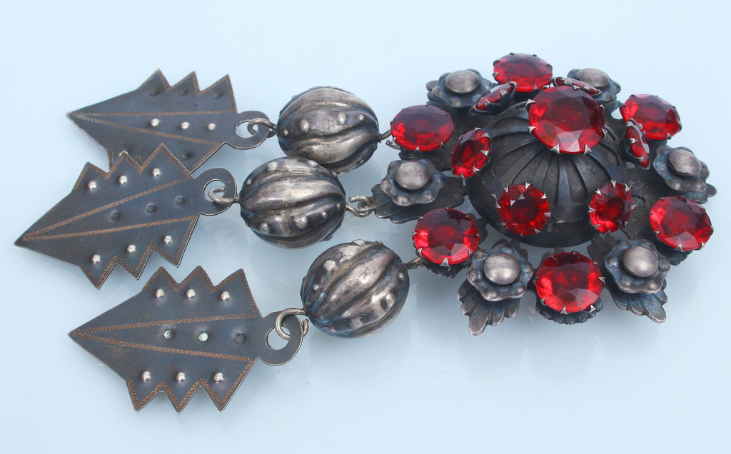 Silver brooch with red stones (large, with pendants)