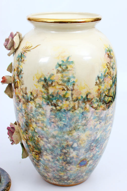 Фарфоровая ваза с крышкой (большая)
