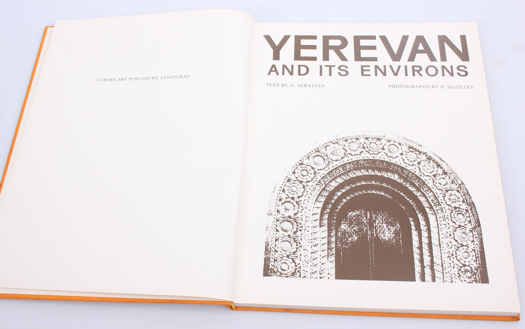3 книги - Yerevan and its environs, Rembrandt es kore, Hieronim Bosch
