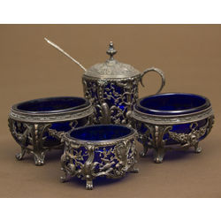Set of spice dishes with blue glass 