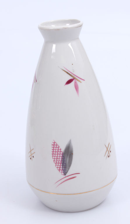 Фарфоровая ваза в стиле арт-деко