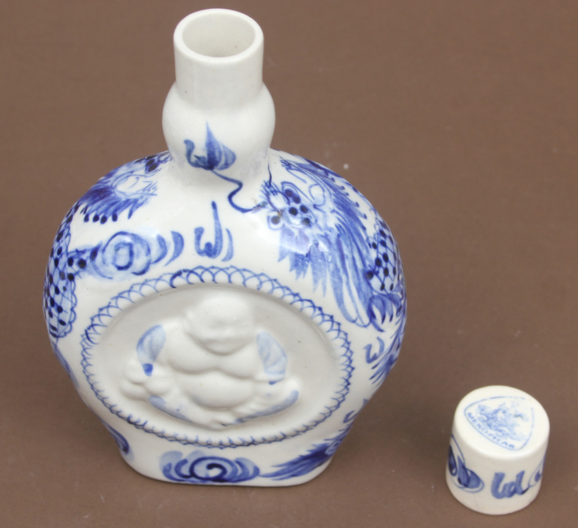 Ķīnas porcelāna šņabja karafe
