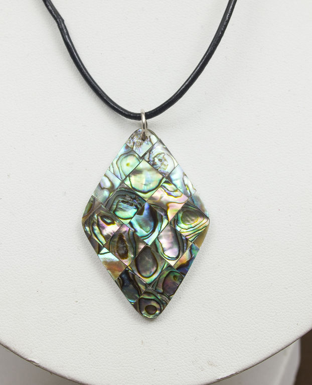 Mother of pearl pendant in leather strap