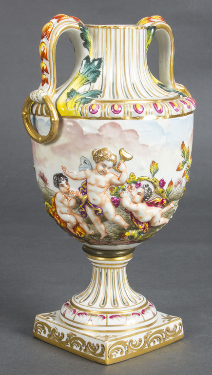 Роскошная фарфоровая ваза 19-го века