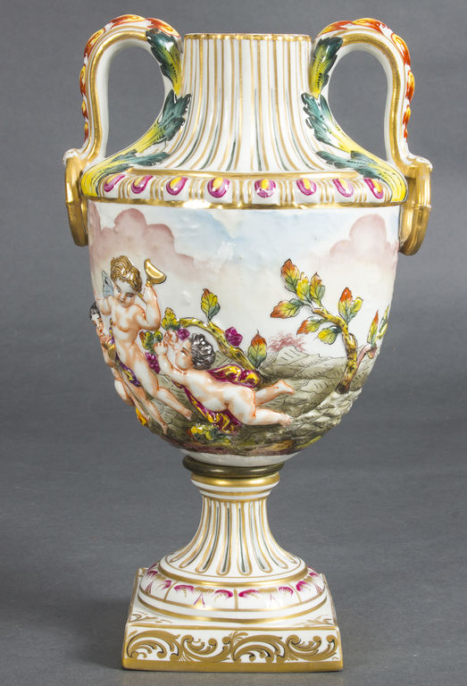 Роскошная фарфоровая ваза 19-го века